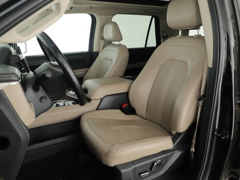 Used 2024 Ford Expedition Max Limited image 18