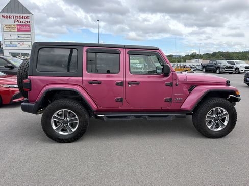 Used 2021 Jeep Wrangler Unlimited Sahara w/ Dual Top Group AWD/4WD image 5