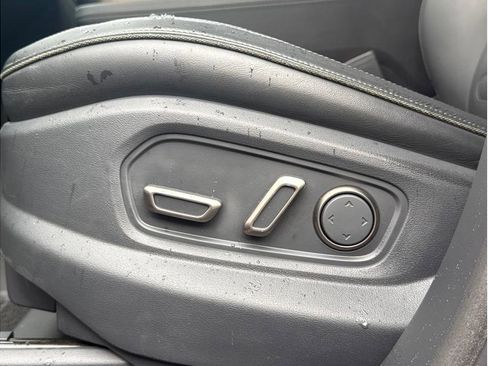 Used 2022 Rivian R1S Launch Edition image 19