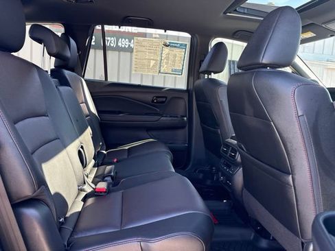 Used 2024 Honda Passport Black Edition image 15