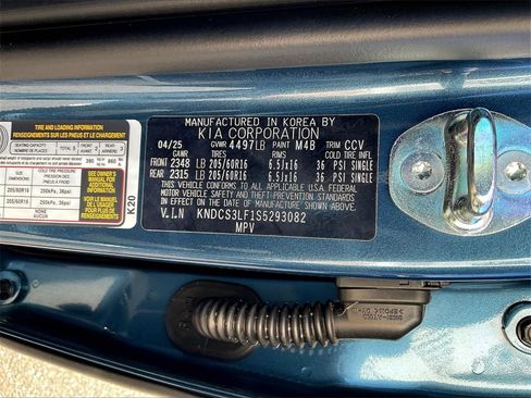 New 2025 Kia Niro EX image 16