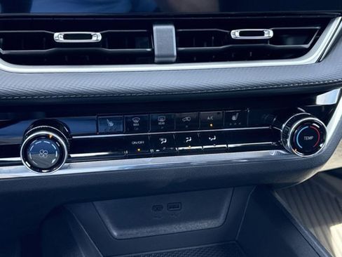 New 2026 Chevrolet Equinox LT w/ Safety and Technology Package FWD image 53