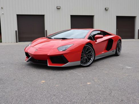 Used 2017 Lamborghini Aventador LP 700-4 image 14