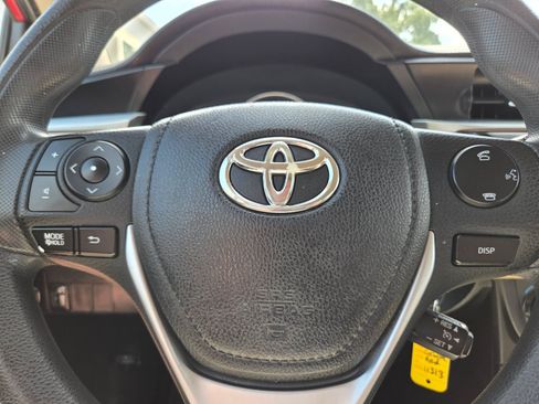 Used 2014 Toyota Corolla LE FWD image 18