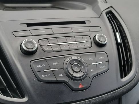 Used 2017 Ford Escape SE FWD image 17