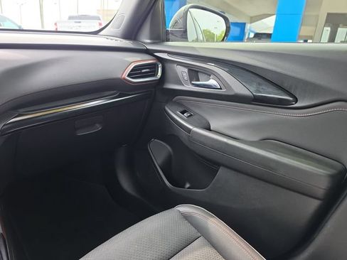 Used 2021 Chevrolet TrailBlazer RS w/ Sun and Liftgate Package FWD image 11