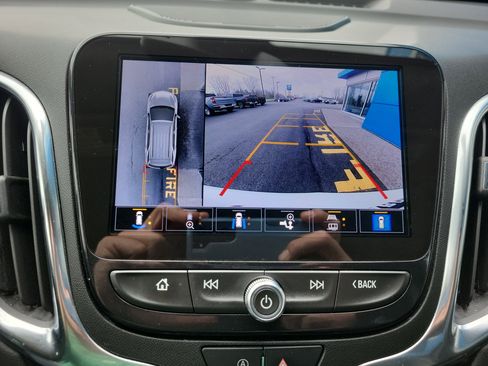 Used 2022 Chevrolet Equinox Premier image 10