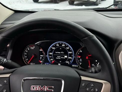 Used 2023 GMC Acadia Denali image 21