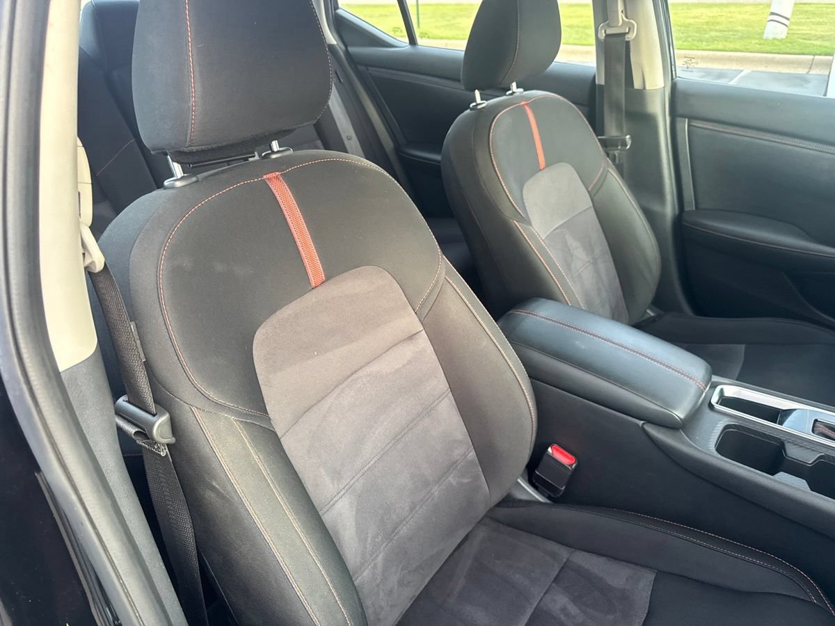 Used 2025 Nissan Sentra SR FWD image 39