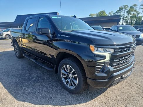 Used 2022 Chevrolet Silverado 1500 RST w/ Protection Package AWD/4WD image 2