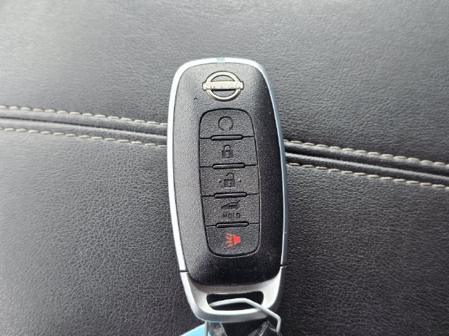 Used 2025 Nissan Pathfinder SV FWD image 20