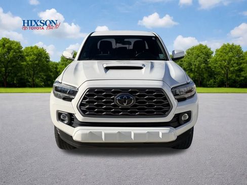 Used 2023 Toyota Tacoma TRD Sport image 2