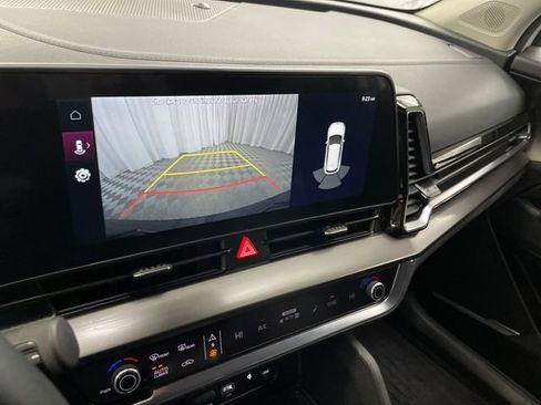 Certified 2024 Kia Sportage EX image 19