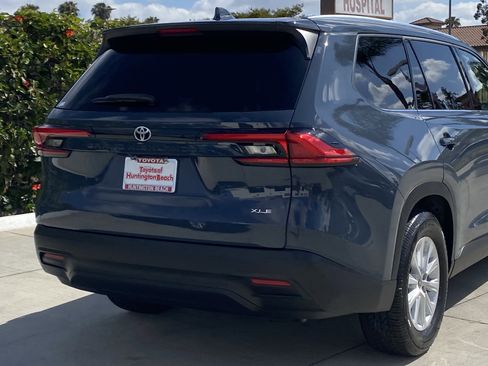 Certified 2024 Toyota Grand Highlander FWD image 4