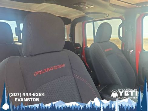 Used 2023 Jeep Gladiator Rubicon w/ Cold Weather Group AWD/4WD image 13