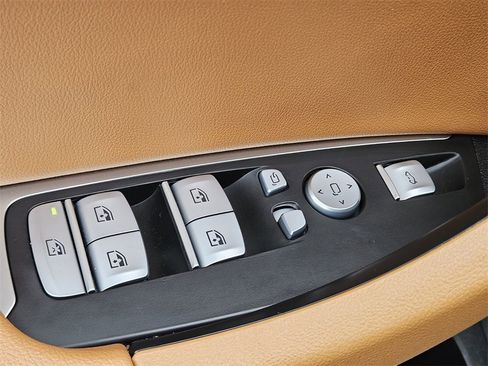 Used 2023 BMW X3 xDrive30i w/ Convenience Package image 17