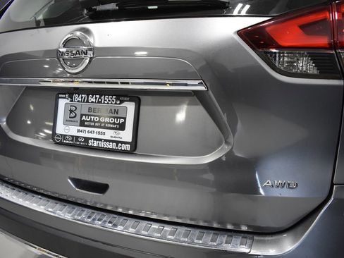 Used 2018 Nissan Rogue S AWD/4WD image 11