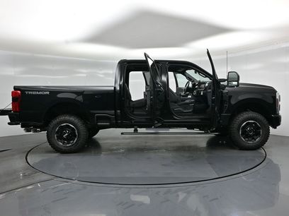 New 2026 Ford F250 Platinum w/ Tremor Off-Road Package
