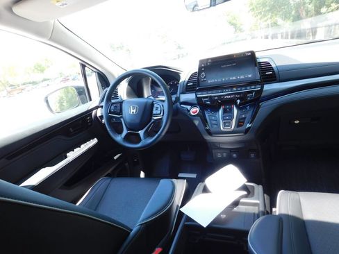 Used 2025 Honda Odyssey Elite image 7