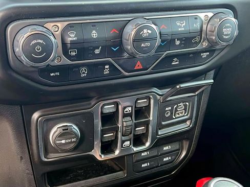 Certified 2022 Jeep Wrangler Unlimited Sport AWD/4WD image 28