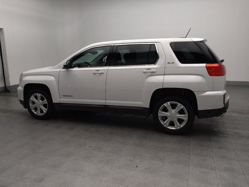 Used 2017 GMC Terrain SLE FWD image 3