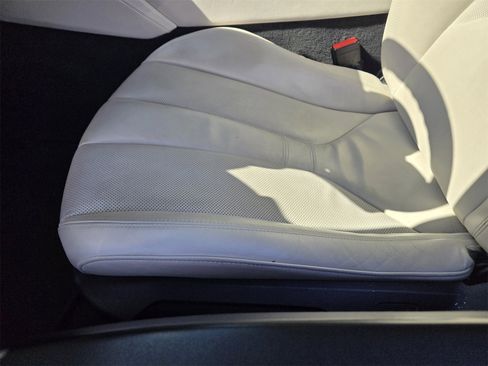 Used 2015 BMW i8 image 23