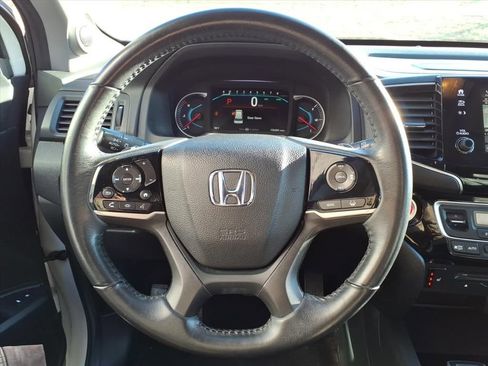 Used 2019 Honda Pilot Touring image 17