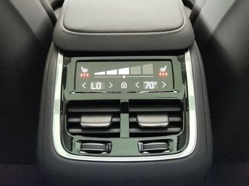 New 2025 Volvo XC90 T8 Ultra w/ Protection Package Premier AWD/4WD image 34