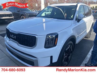 Certified 2025 Kia Telluride EX w/ EX Captain's Chair Package