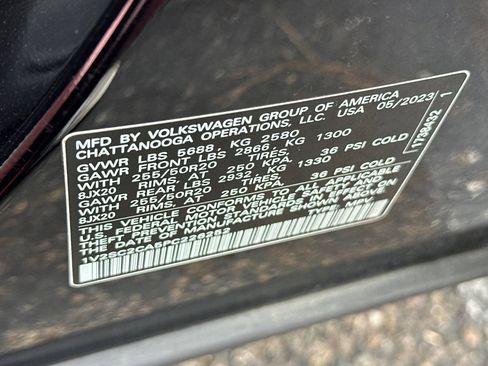 Used 2023 Volkswagen Atlas Cross Sport SEL R-Line AWD/4WD image 29