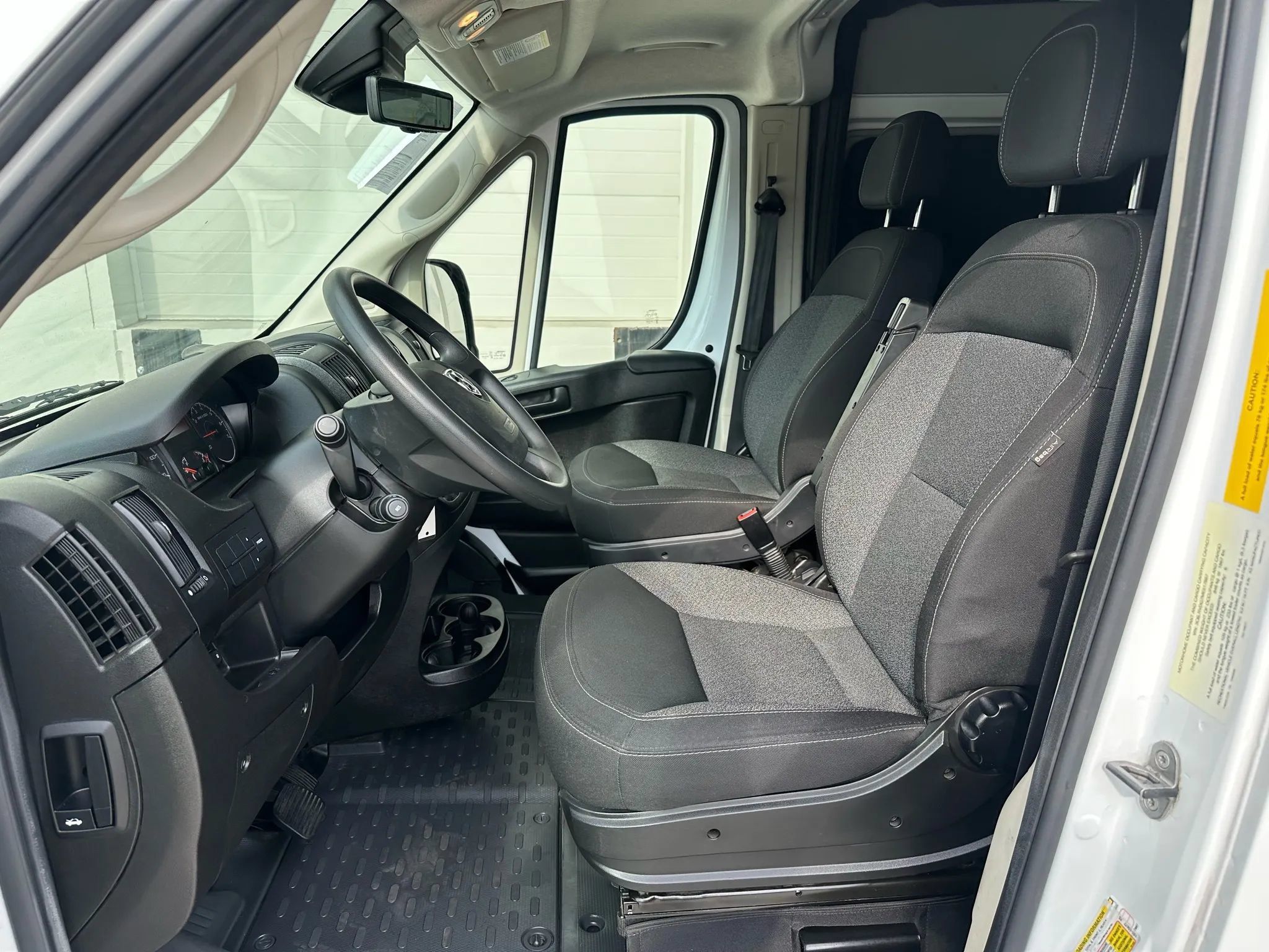 Used 2021 RAM ProMaster 2500 FWD image 12
