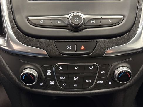 Used 2022 Chevrolet Equinox LT AWD/4WD image 21