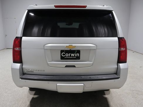 Used 2016 Chevrolet Suburban LT w/ Luxury Package AWD/4WD image 3