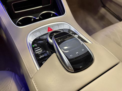 Used 2019 Mercedes-Benz S 560 4MATIC Sedan image 19