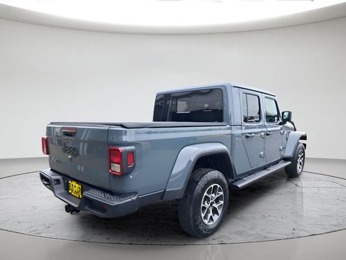New 2026 Jeep Gladiator Sport AWD/4WD image 3