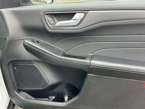 Used 2023 Ford Escape Active image 29