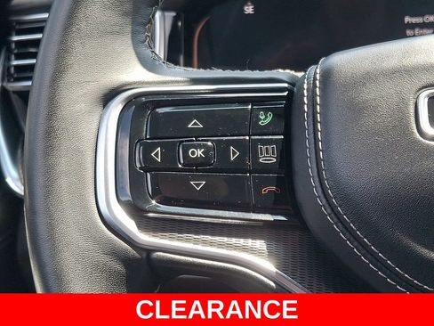 Used 2023 Jeep Grand Wagoneer Series II AWD/4WD image 24