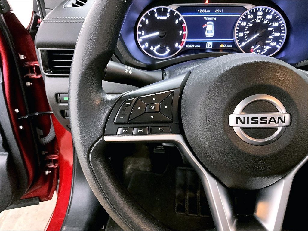 Used 2023 Nissan Sentra SV FWD image 11