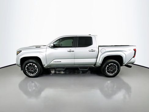 Certified 2025 Toyota Tacoma TRD Sport image 8