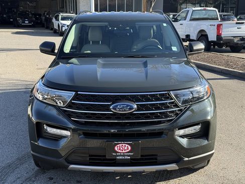 Used 2022 Ford Explorer XLT w/ Equipment Group 202A image 2