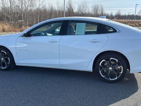 Used 2024 Chevrolet Malibu LT image 12