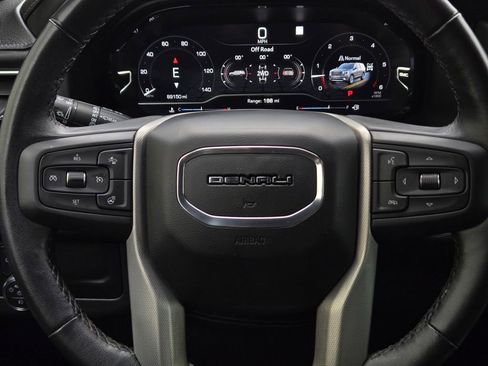 Used 2022 GMC Yukon Denali image 17