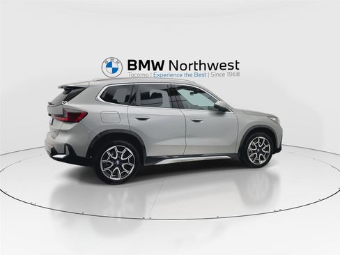 Used 2025 BMW X1 xDrive28i w/ Convenience Package AWD/4WD image 4