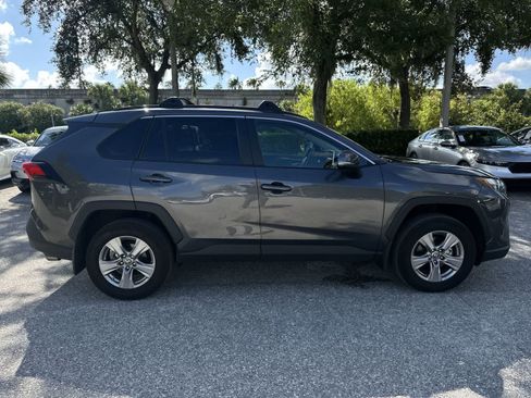 Used 2025 Toyota RAV4 XLE AWD/4WD image 7