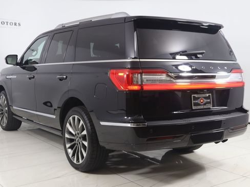 Used 2020 Lincoln Navigator Reserve AWD/4WD image 4