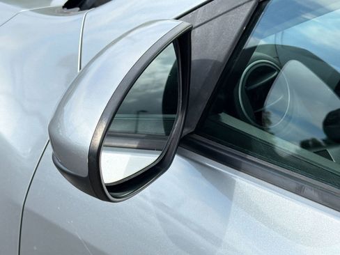 Used 2013 MAZDA MAZDA3 i Touring w/ Preferred Equipment Pkg FWD image 20