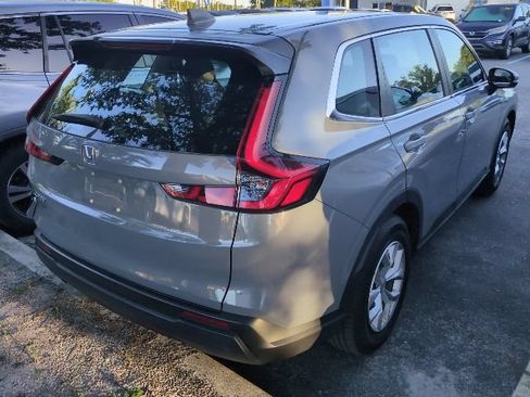 Used 2024 Honda CR-V LX image 2