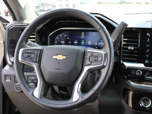 Used 2023 Chevrolet Silverado 1500 LT AWD/4WD image 21