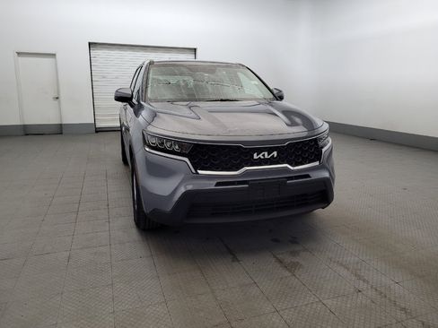 Used 2023 Kia Sorento LX FWD image 14