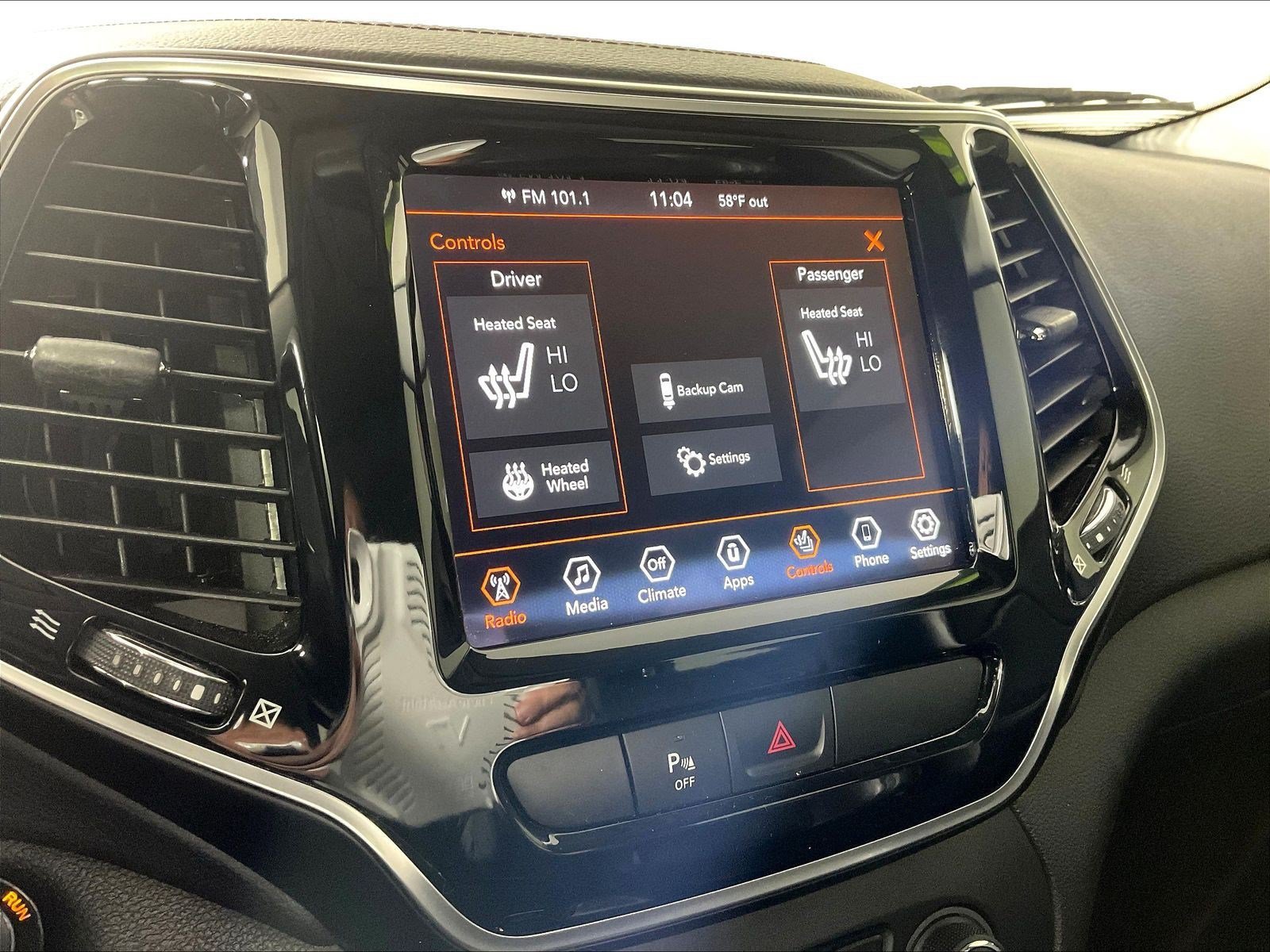 Used 2019 Jeep Cherokee Limited AWD/4WD image 35